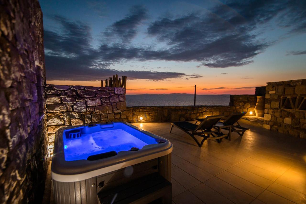 Appartamento Gorgeous Studio In Cycladic Architecture Overlooking The Aegean Houlakia  Esterno foto